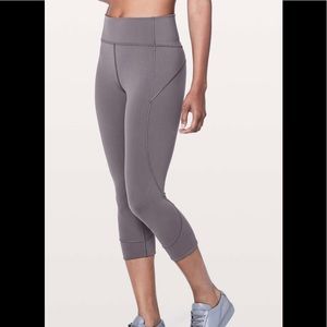 Lululemon In Movement Crop *Everlux 19"